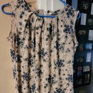 Floral-In Blue/Beige Dressy Tank Size M